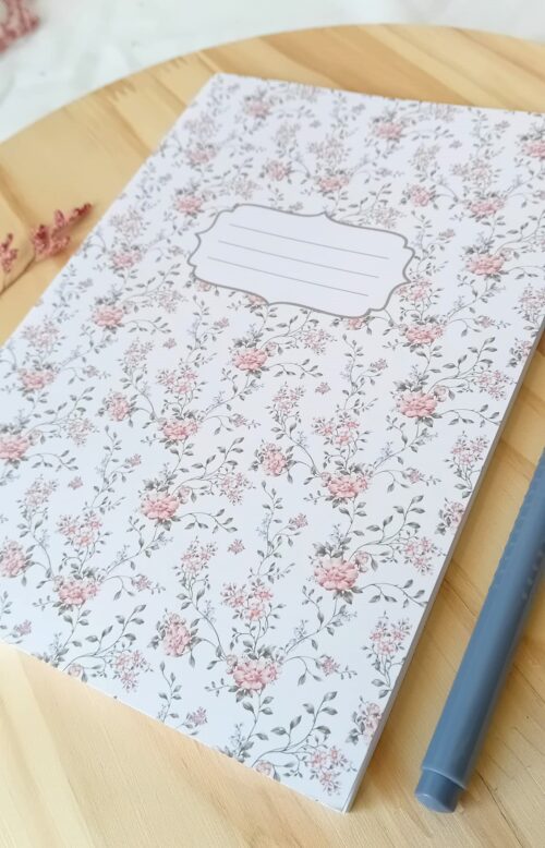 Carnet A5 fait main style Jane Austen, couverture imprimé fleuri, 36 pages lignées. Papeterie artisanale