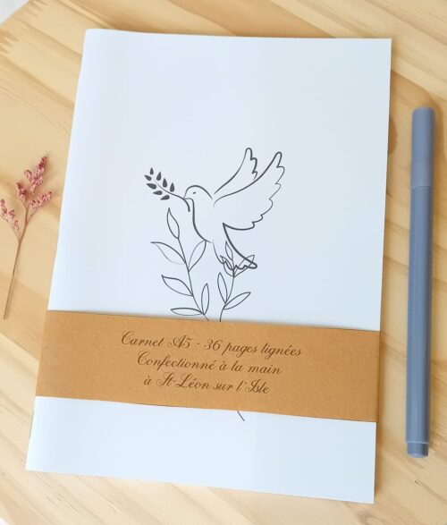 Carnet A5 fait main Colombe, 36 pages lignées, papeterie artisanale création unique