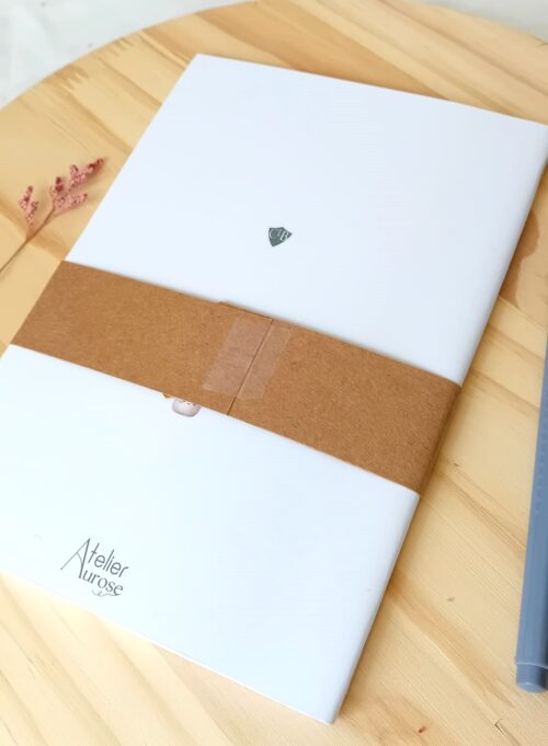 Carnet A5 fait main illustré, couverture florale style anglais, 36 pages lignées, papeterie artisanale création uniquedos