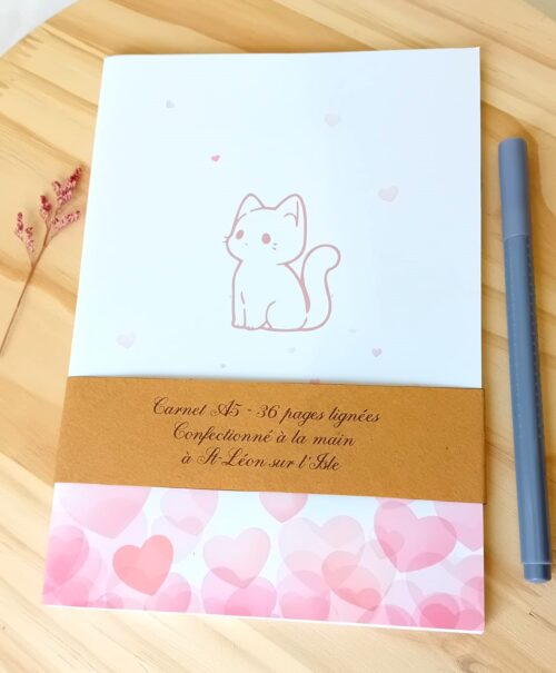 Carnet A5 fait main chaton rose, 36 pages lignées, papeterie artisanale création unique