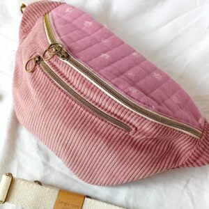 Sac banane Aurose en velours côtelé vieux rose, format XL