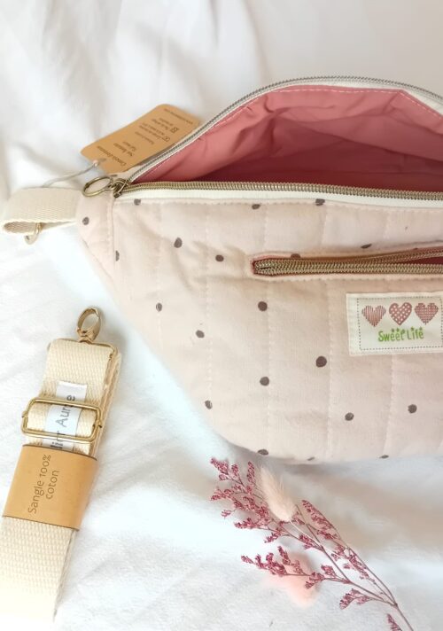 Sac banane XL en coton beige à pois, grand compartiment principal, poche zippée extérieure, compartiment intérieur, sangle coton, fabrication artisanale fait main.